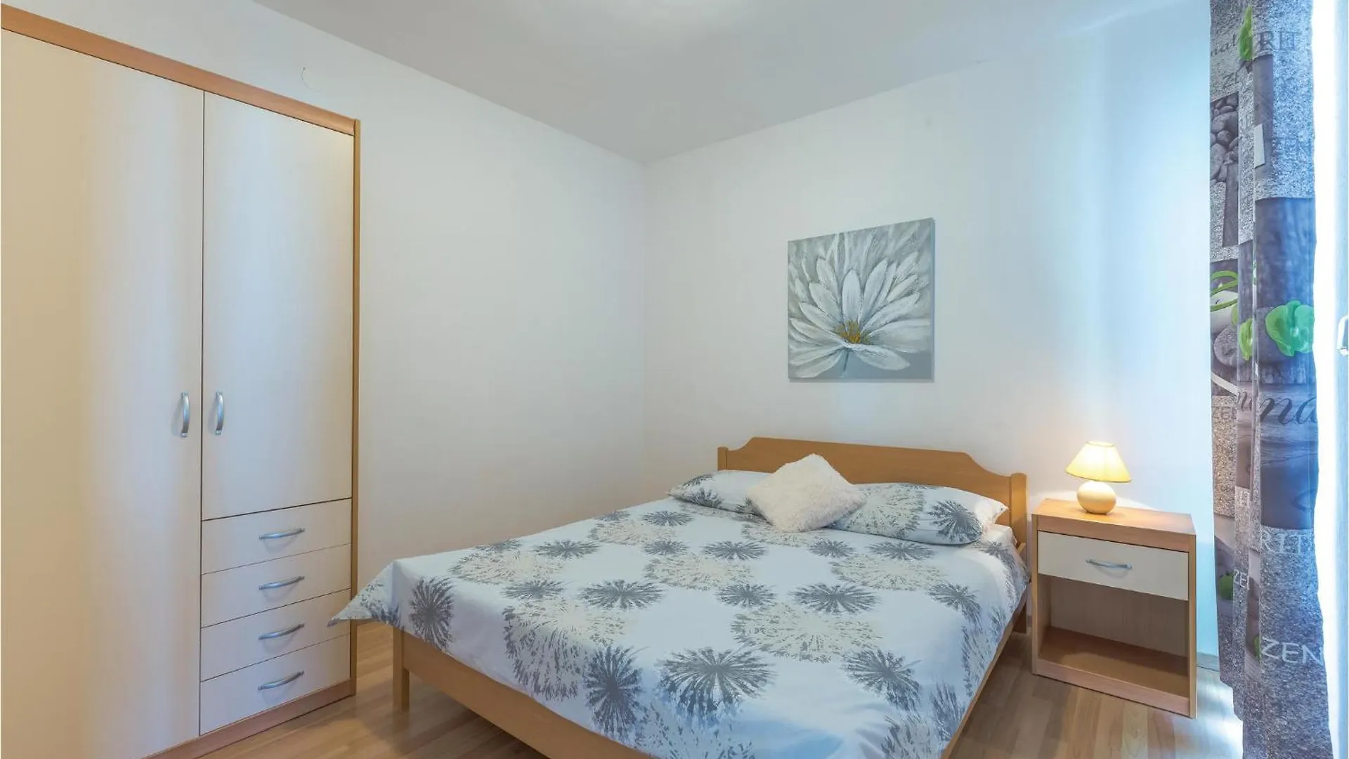 Gorgeous Apartment In Povljana