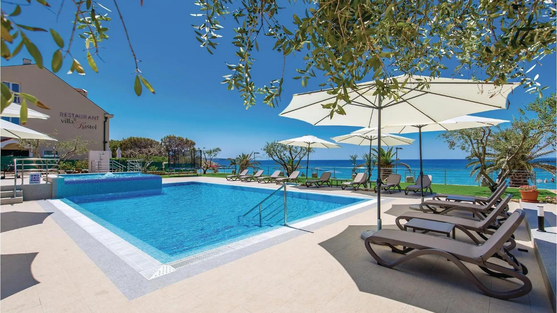 Gorgeous Apartment In Povljana Croatia